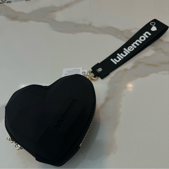 NWT lululemon athletica Black Heart Wristlet - Picture 2 of 12
